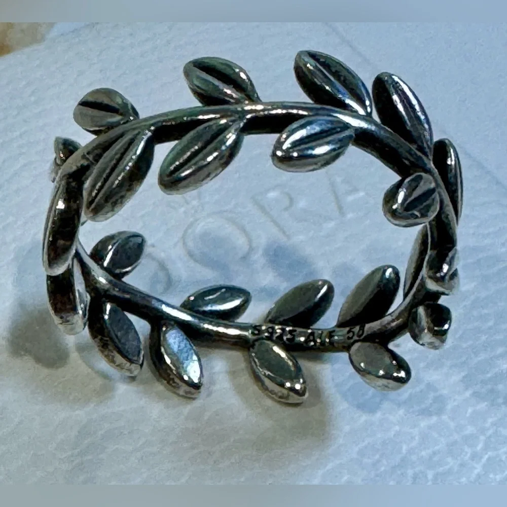 Authentic Retired Pandora Laurel Wreath Ring S925 Size 8.5 - Picture 11 of 12